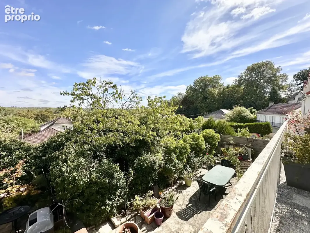 A vendre - Maison familiale avec studio indépendant à COMBS-LA-VILLE - photo 8