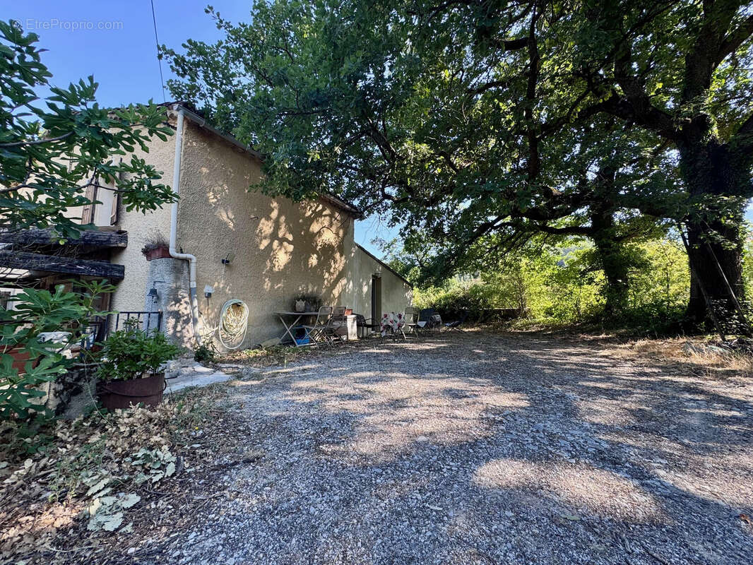 Maison à BUIS-LES-BARONNIES