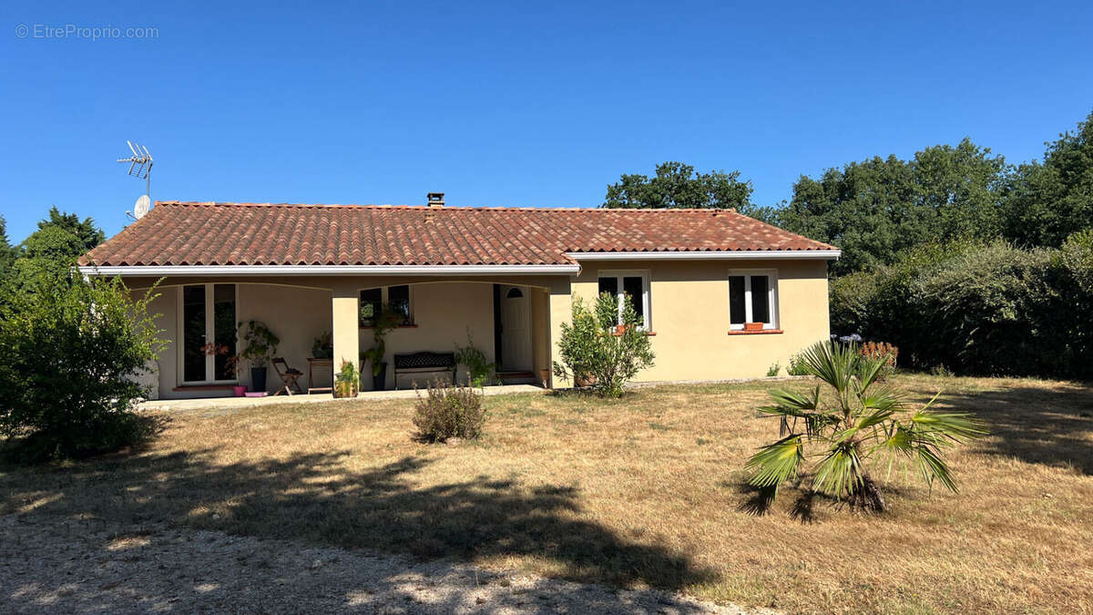 Maison Ste Foy De Peyrolieres 5 pièce(s) 112 m2 - photo 4