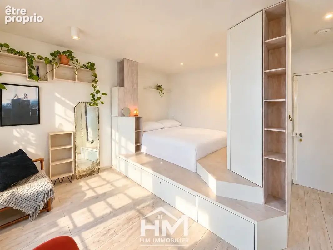 Paris 18e   montmartre / ramey   studio vendu meublé et équipé   dernier étage - photo 3