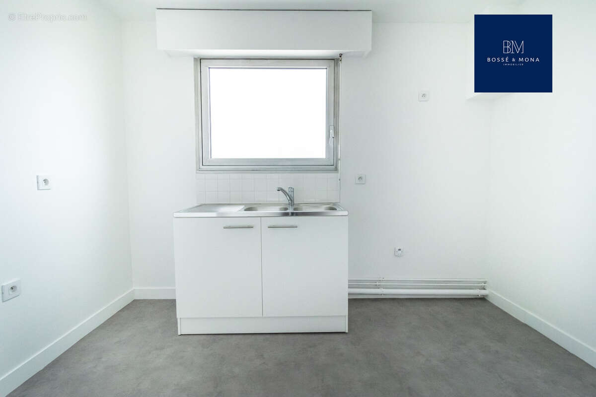 Appartement à COURBEVOIE