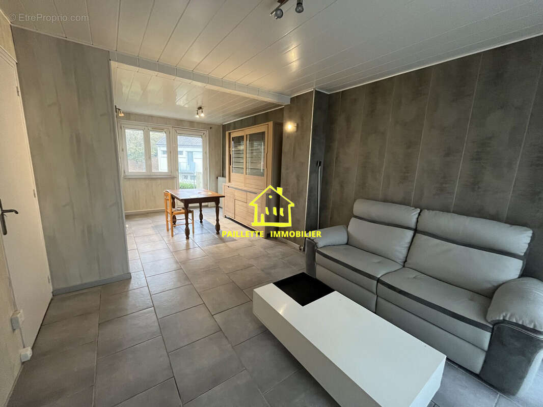 Maison à SAINT-MAURICE-D&#039;ETELAN