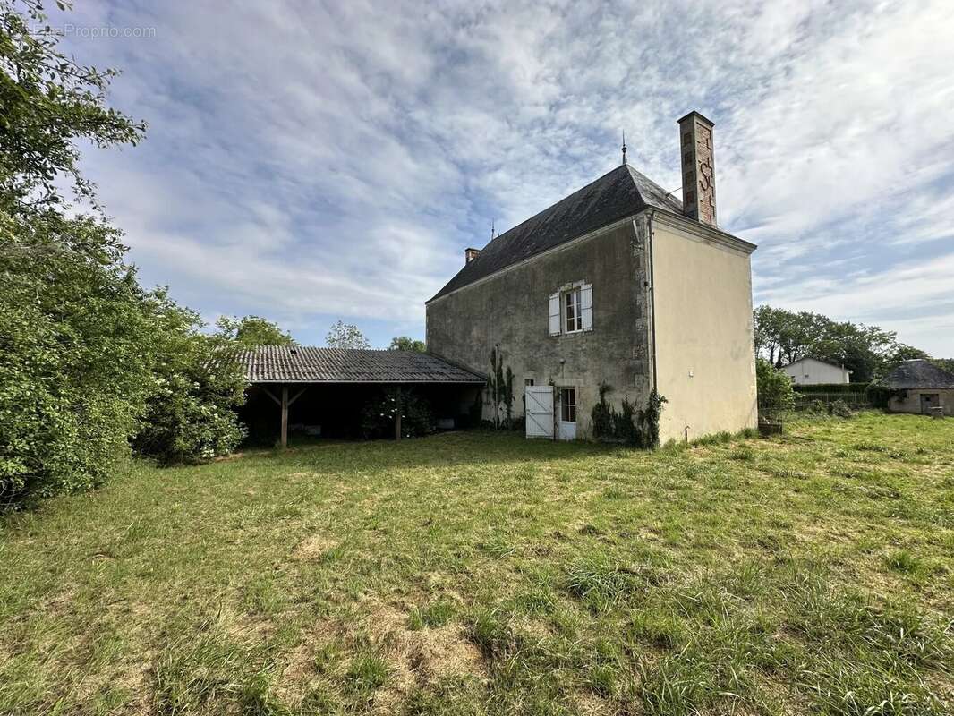 Maison à SAINT-GENEROUX