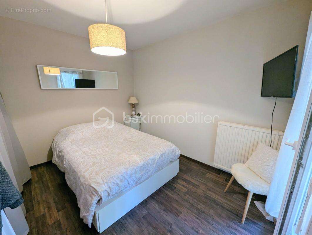 Appartement en RDC avec un grand balcon / extérieur et garage situé à FOUGERES 35300 - photo 5
