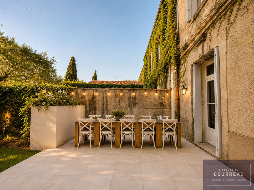 Montpellier Arceaux   Maison de maître d'exception avec jardin et 2 parkings - photo 2