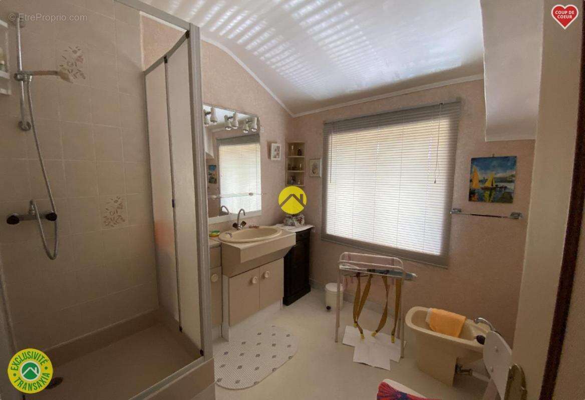 Maison à LA GUERCHE-SUR-L&#039;AUBOIS