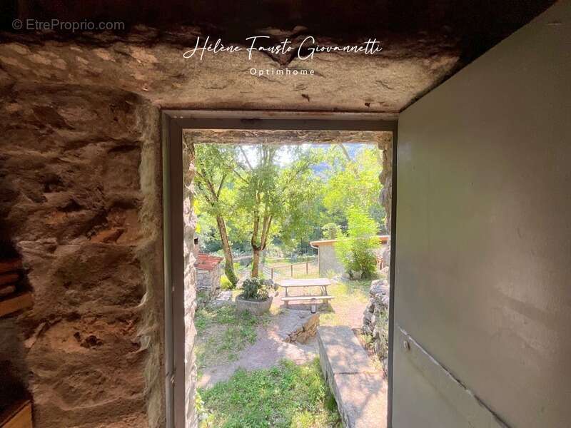 Maison à OMESSA