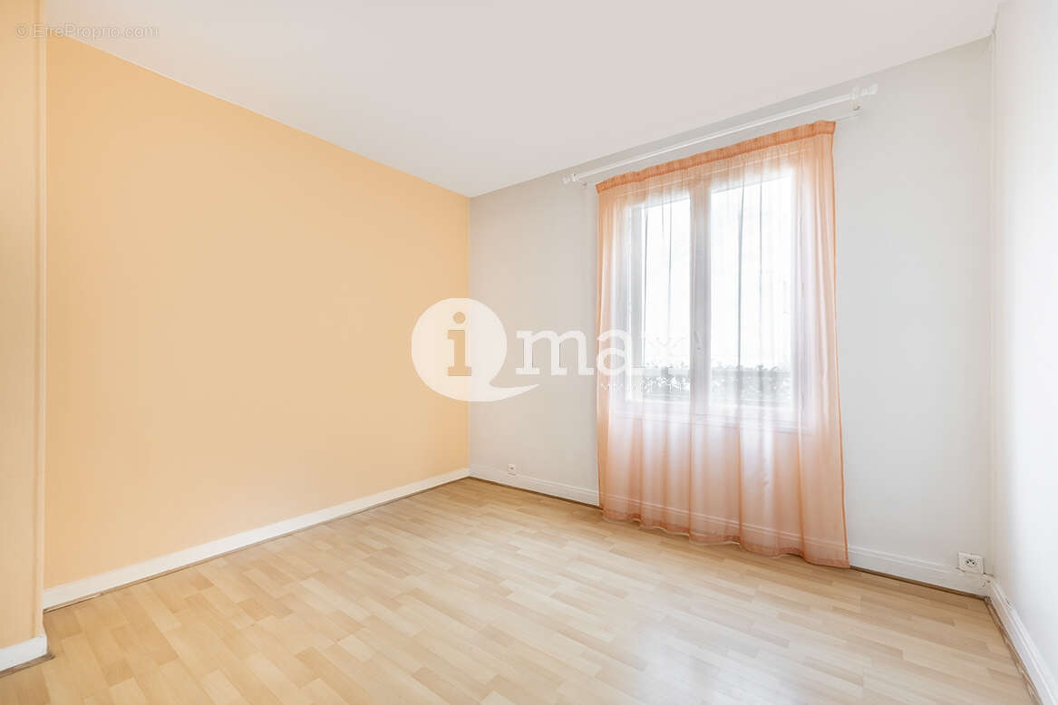 Appartement à LEVALLOIS-PERRET