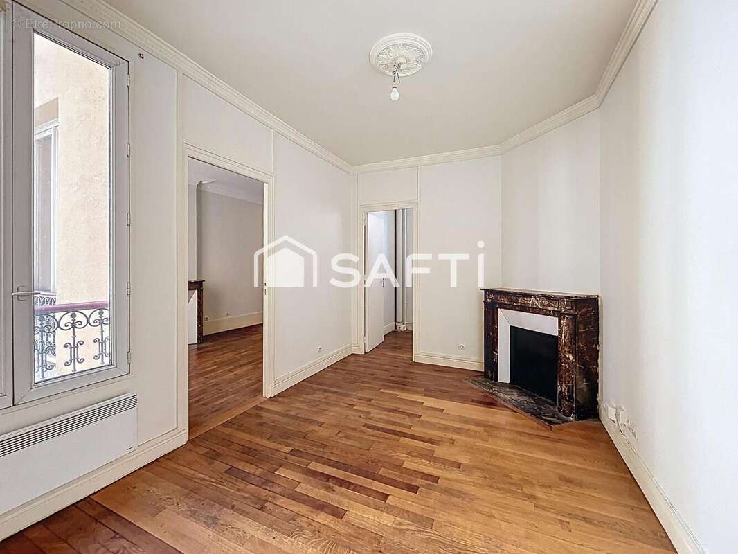 Photo 2 - Appartement à PARIS-18E