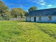 Maison à SAINT-ETIENNE-DE-MONTLUC