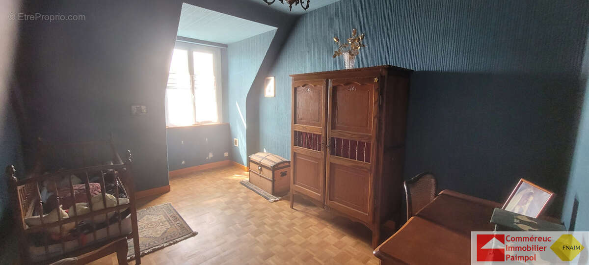 Maison à PLOURIVO