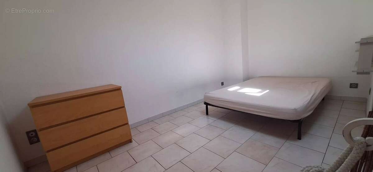 Appartement à VALLAURIS