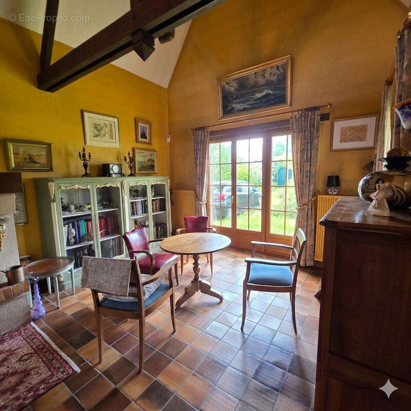 Maison à MAUREPAS