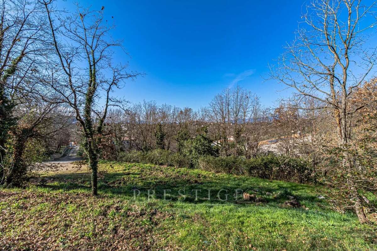 Chateauneuf de grasse, terrain 3300m² à batir, avec PC pour villa contemporaine,  calme absolu - photo 9