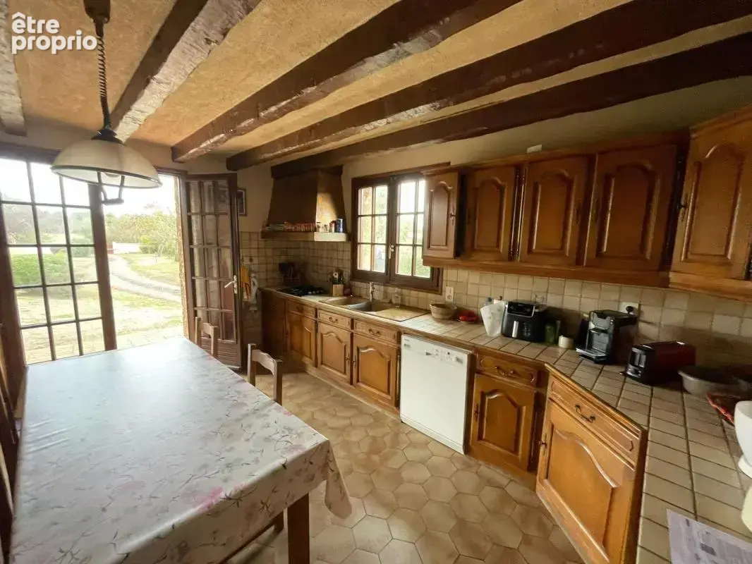 Maison 240 m² au calme, terrain, proche commerces - photo 4