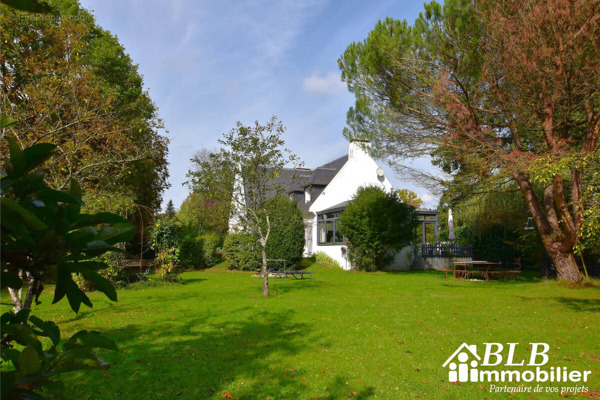 Maison à LES ESSARTS-LE-ROI