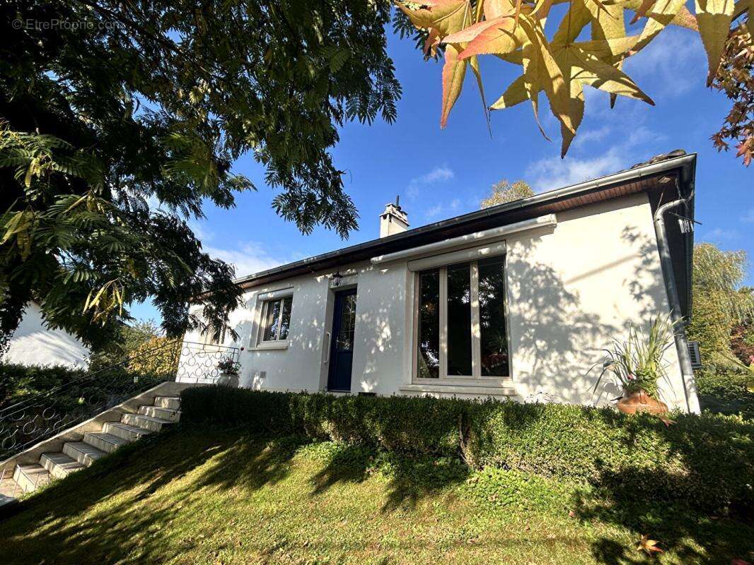 Maison à VARENNES-VAUZELLES