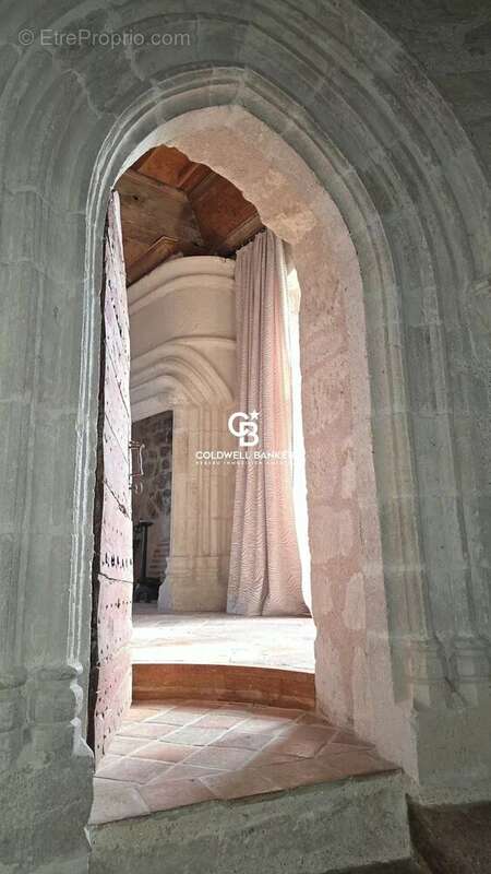 Maison à MONTAIGU-DE-QUERCY