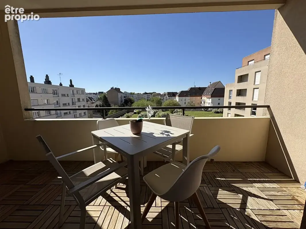 T3 traversant avec double balcon - Dijon - photo 2