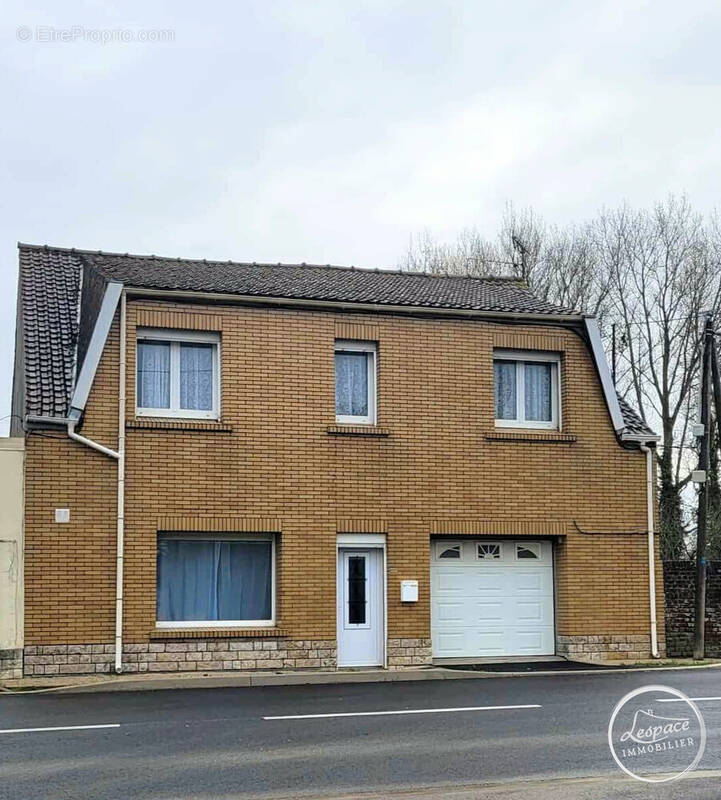 Maison à LES ATTAQUES