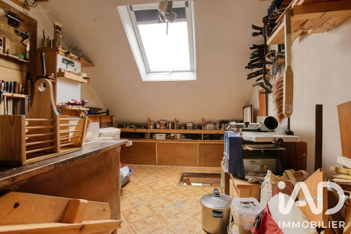 Photo 6