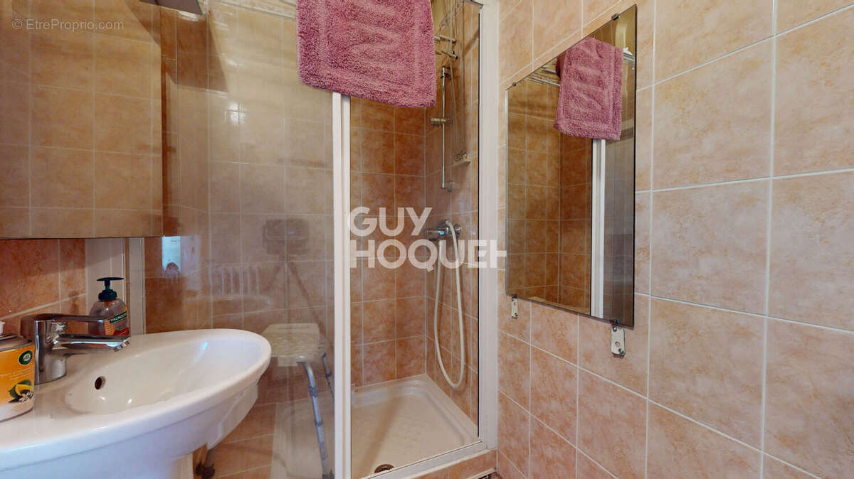 Appartement à PARIS-20E