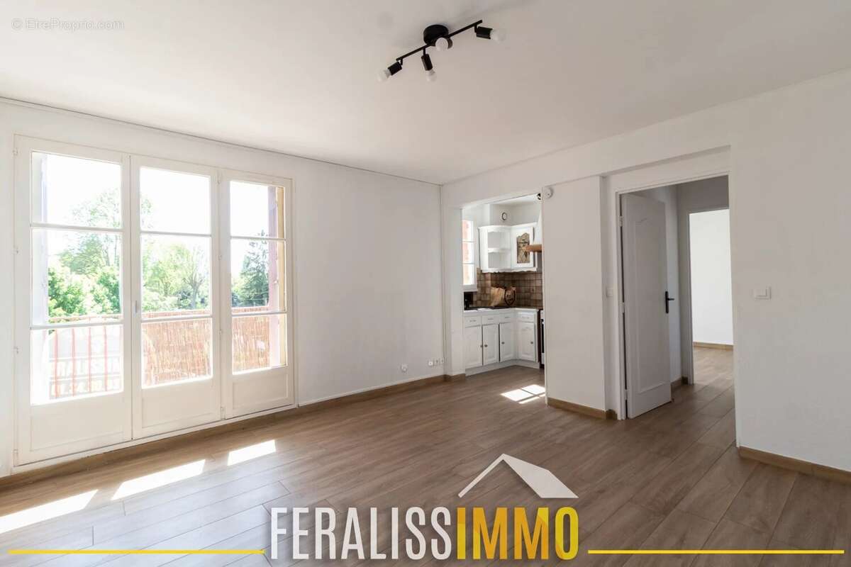Appartement à VAUX-SUR-SEINE