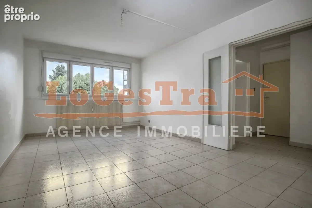 Appartement à CONTREXEVILLE