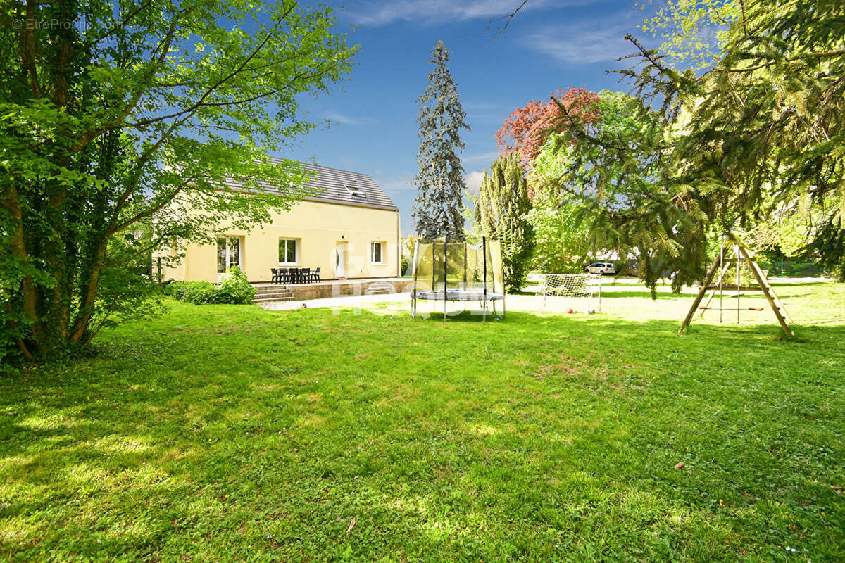 Maison à VILLEBLEVIN