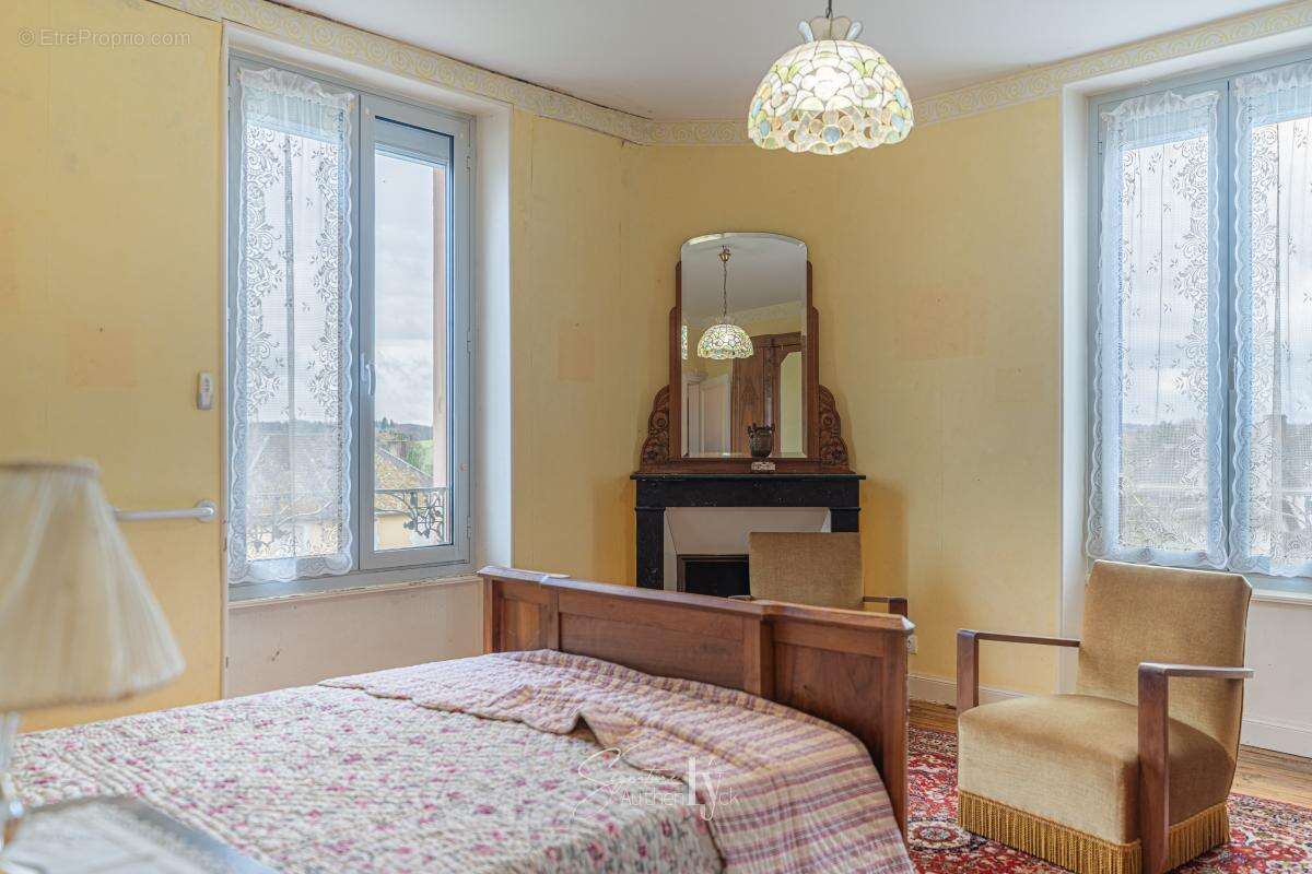 Maison à SAINT-GERMAIN-LES-BELLES