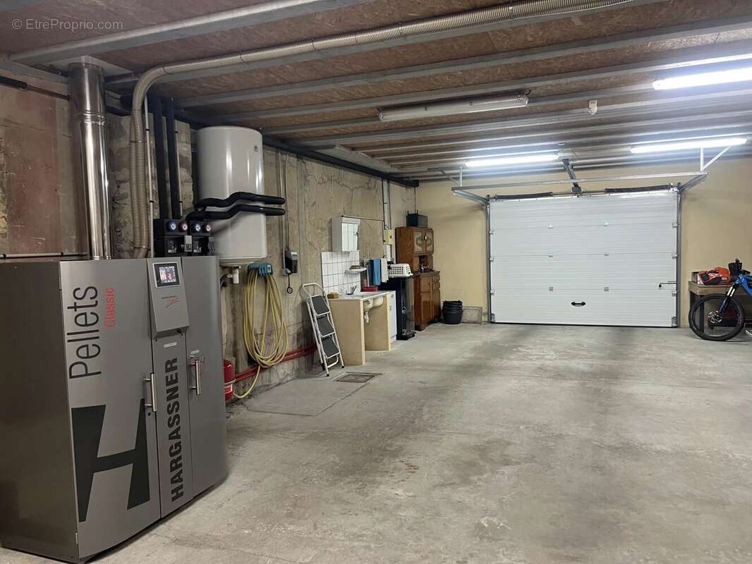 Maison à CHEVRIERES