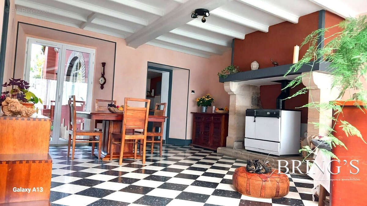 Maison à SAINT-SAUVEUR-LENDELIN