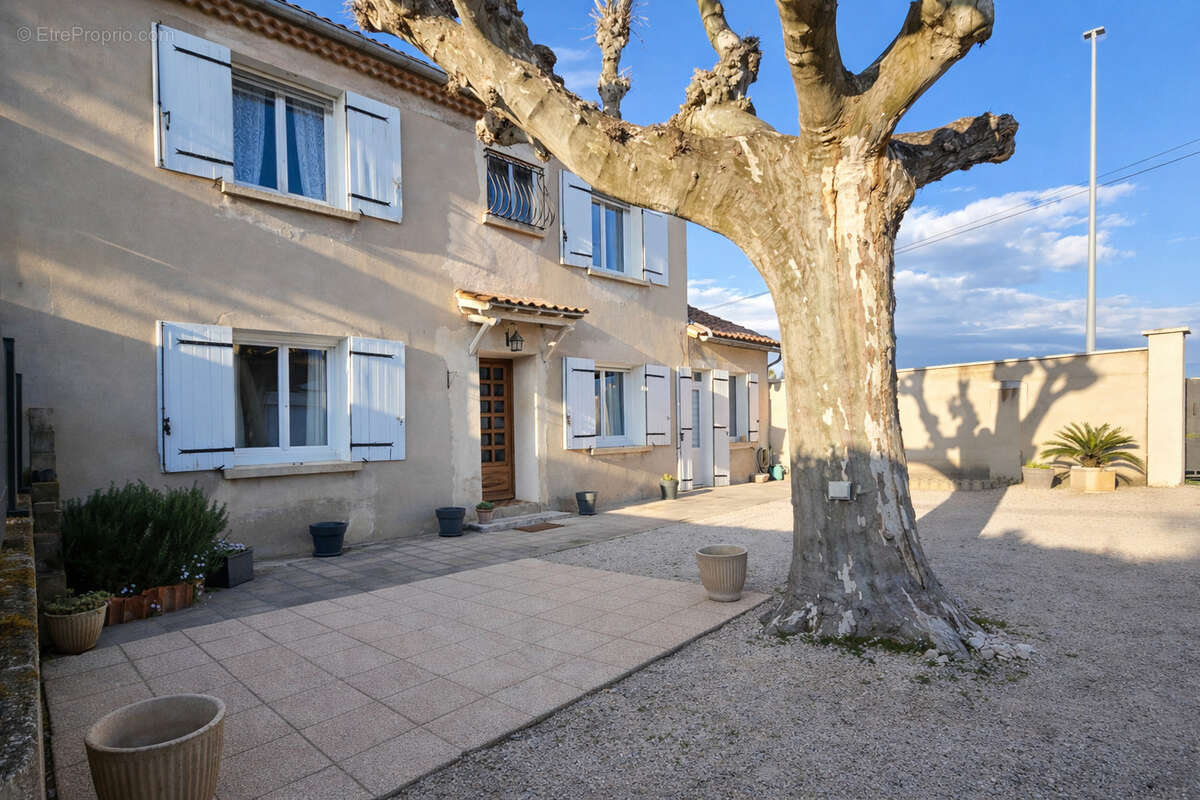 Maison à MORIERES-LES-AVIGNON