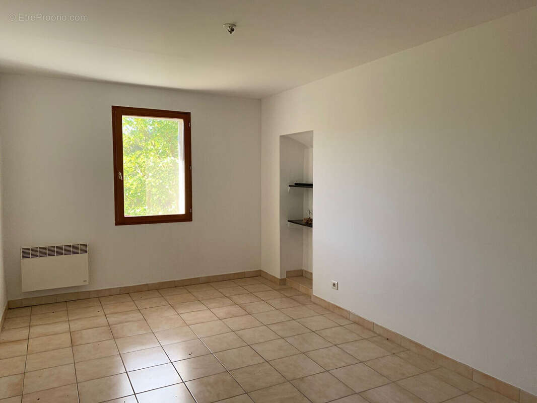 Maison à POURRIERES