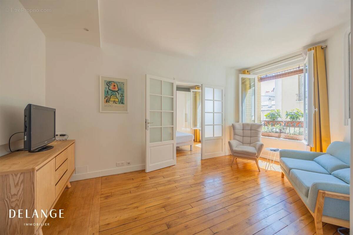 Appartement à PARIS-18E