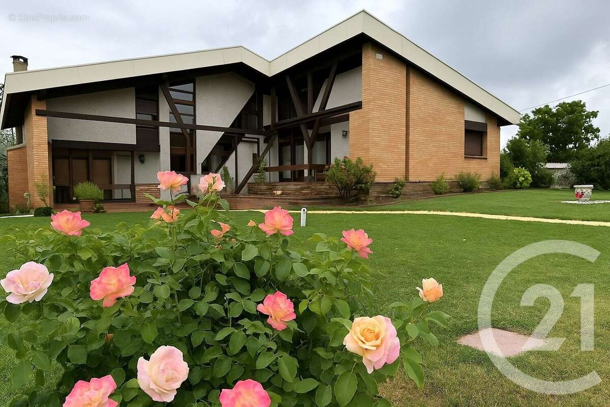 Maison à LA VILLE-DIEU-DU-TEMPLE