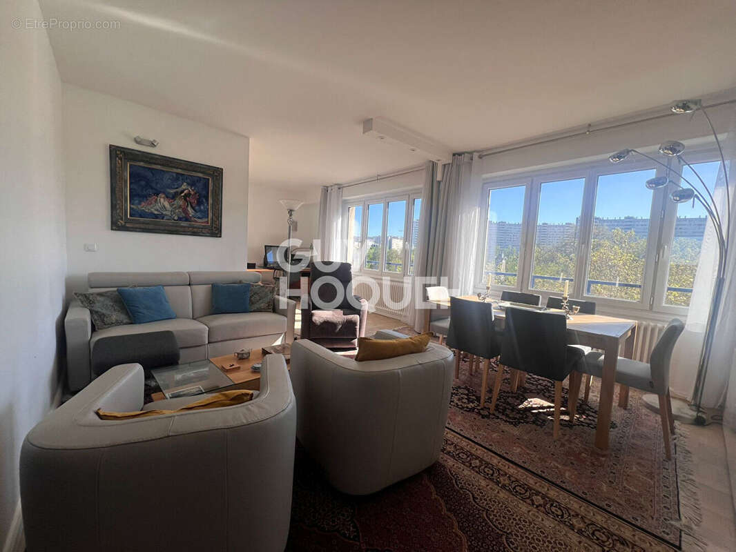 Appartement à PARIS-15E