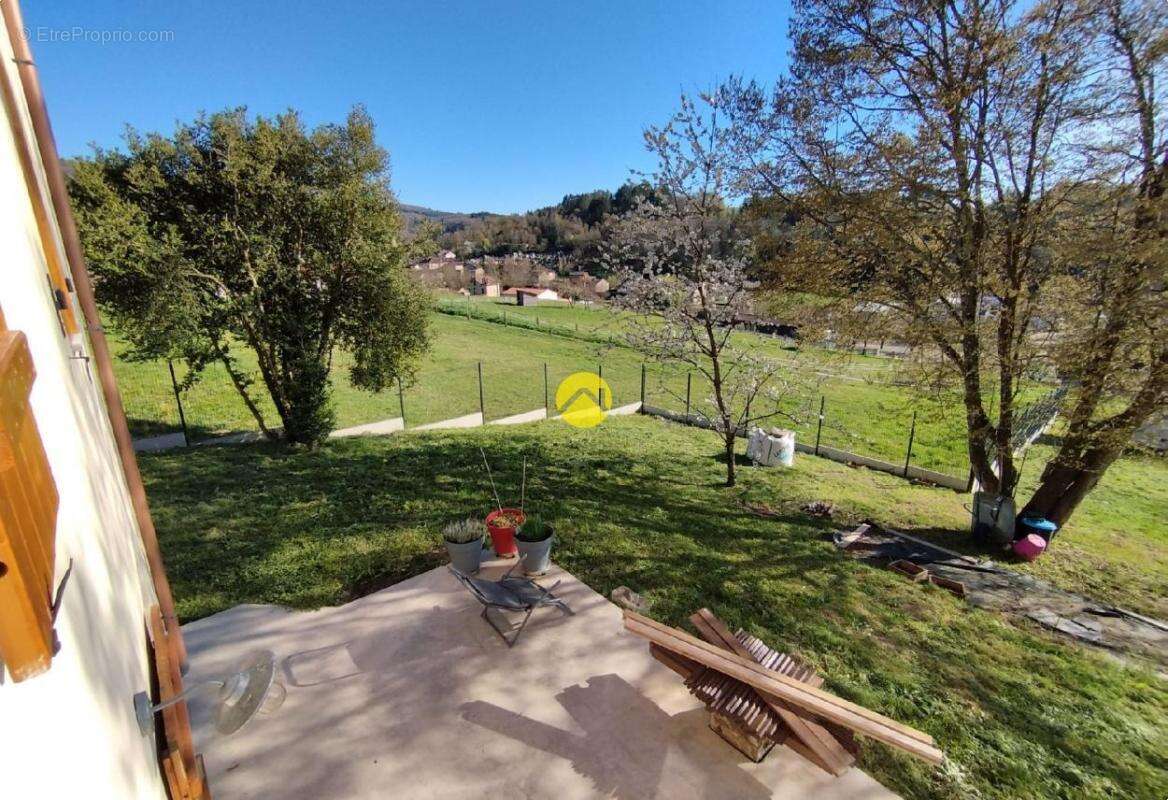 Maison à PUY-GUILLAUME