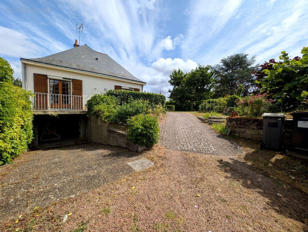 Maison à DOUE-LA-FONTAINE