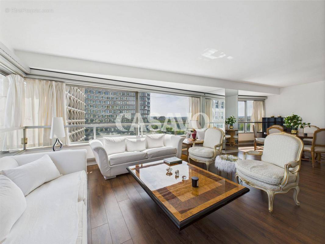 Appartement à PARIS-15E