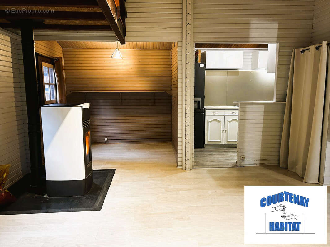 Maison à BAZOCHES-SUR-LE-BETZ