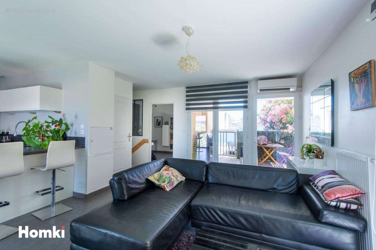 Maison de ville T4 de 82 m2 avec piscine et jardin - Châteauneuf-les-Martigues - photo 14