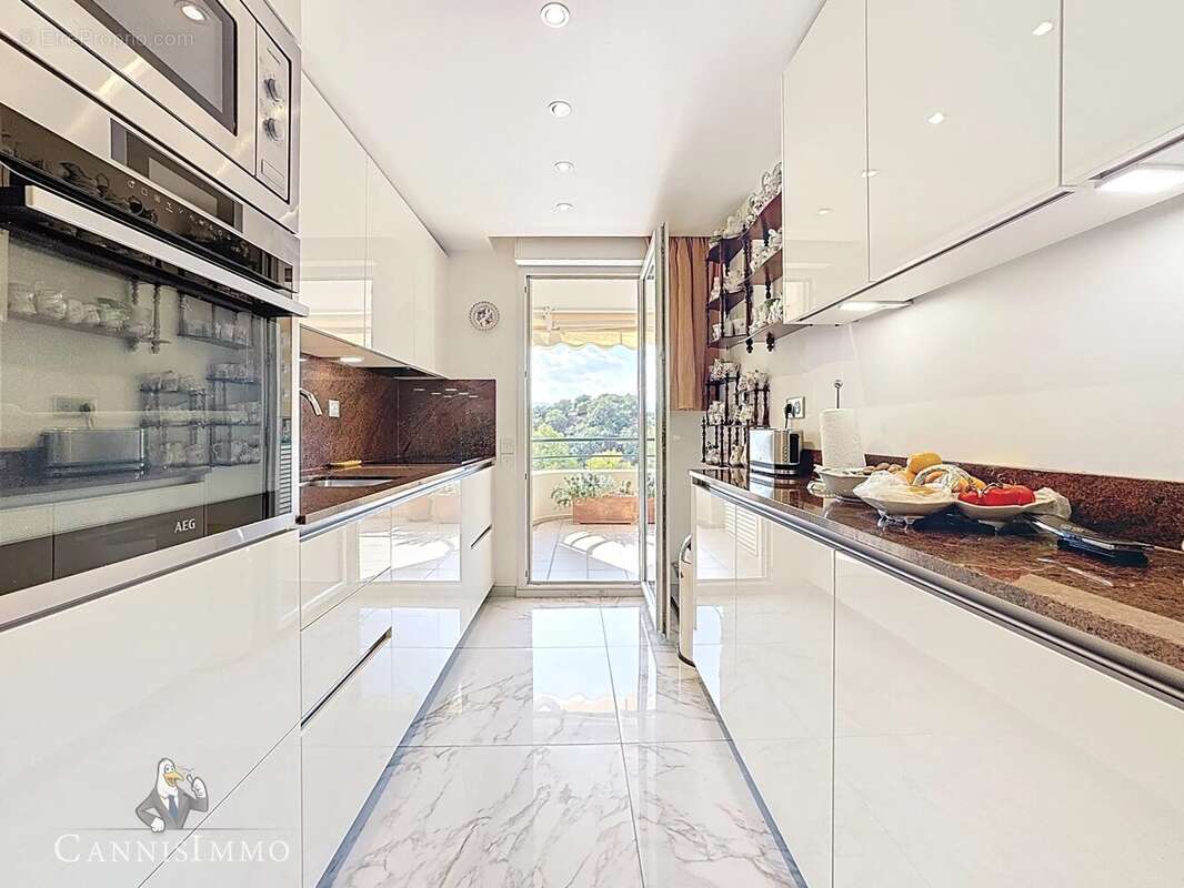 Appartement à MANDELIEU-LA-NAPOULE