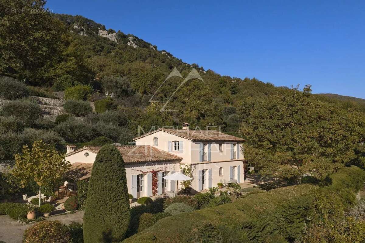 Maison à LE BAR-SUR-LOUP