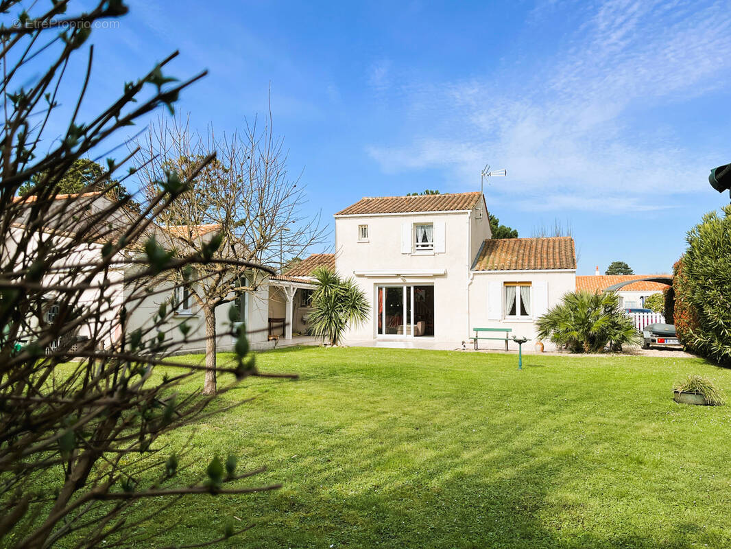 Maison à MESCHERS-SUR-GIRONDE