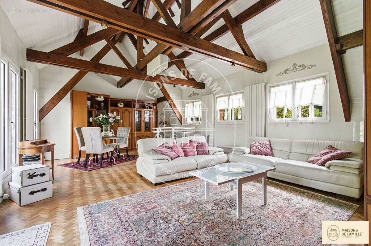 Maison à LA CELLE-SAINT-CLOUD