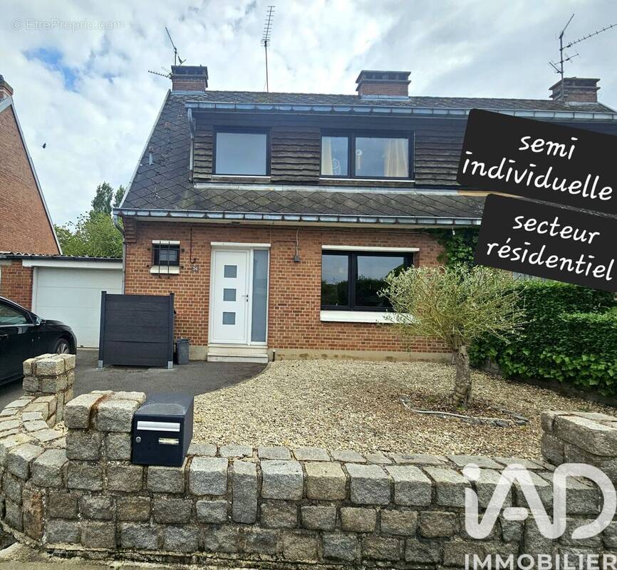 Photo 1 - Maison à FAMARS