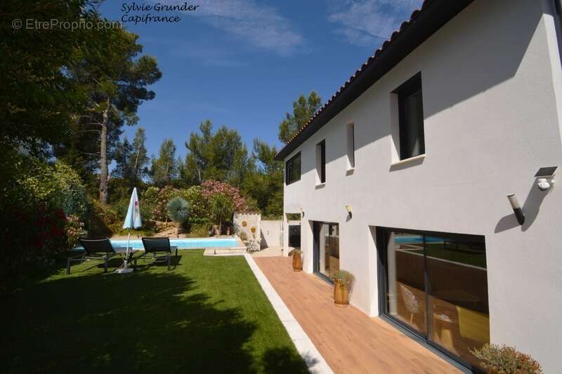 Maison à vendre contemporaine 6 pièces 4 chambres Salon de Provence - photo 16