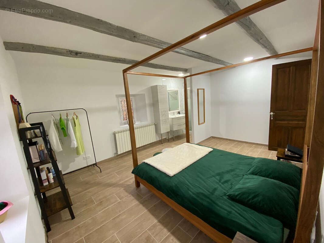 Maison à L'ISLE-SUR-LA-SORGUE