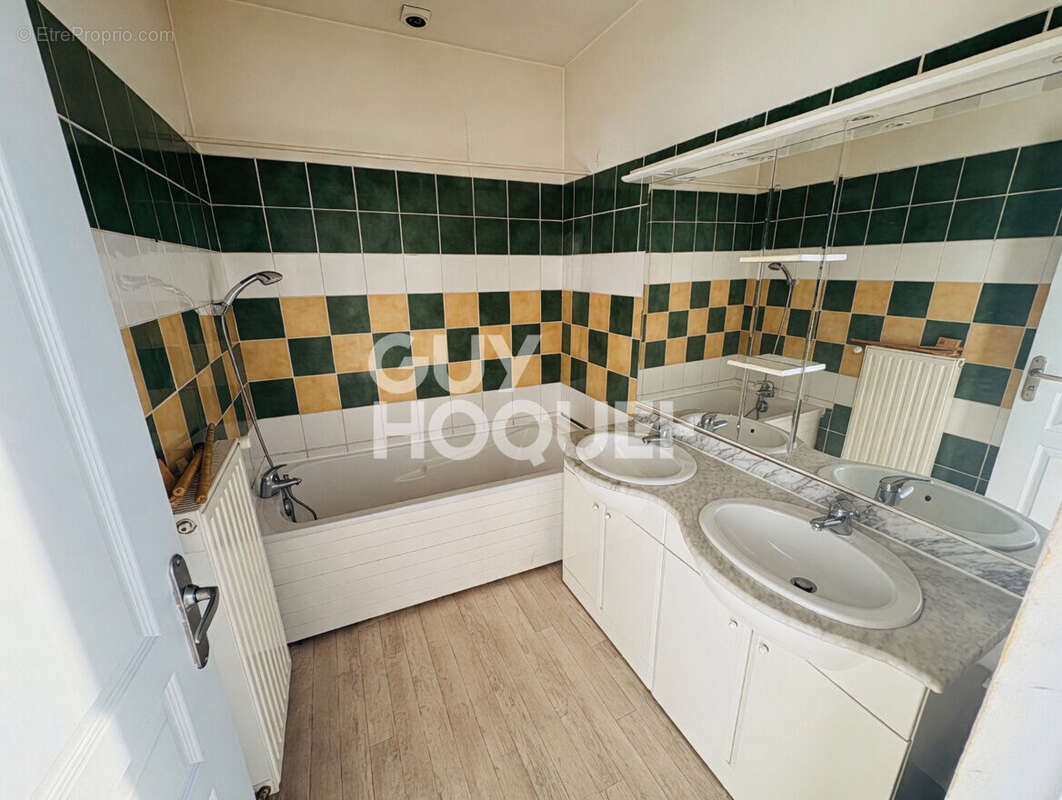 Appartement à VALS-LES-BAINS